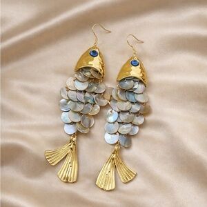 Perla Fish Goddess Gold Earrings
